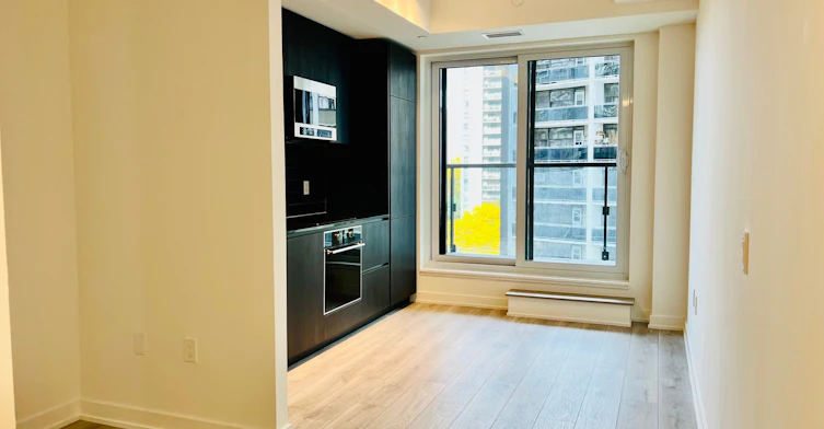717N-120 Broadway Avenue, Toronto, ON, M4P 0E9 - 4