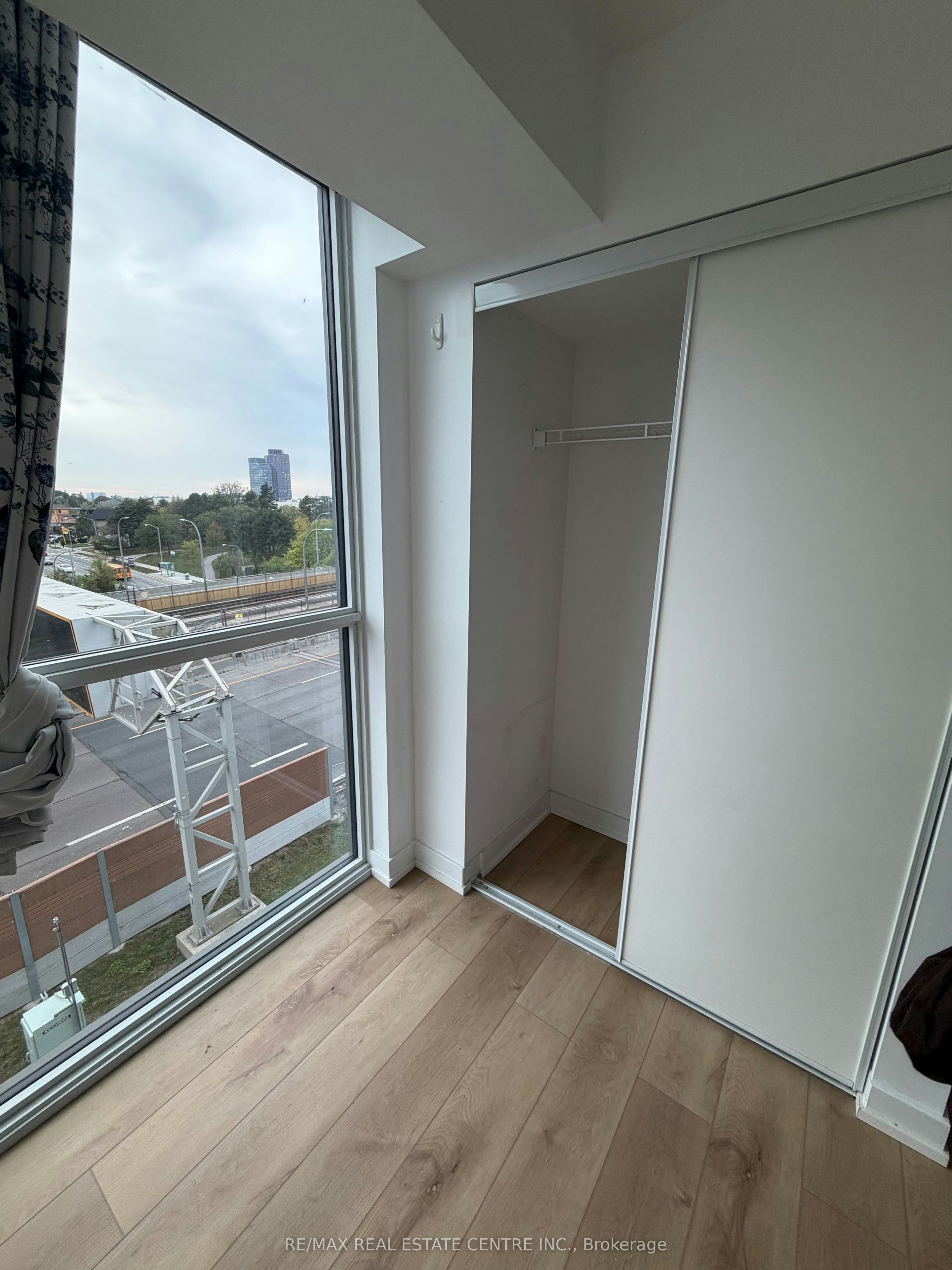 605-120 Varna Drive, Toronto, ON, M6A 0B3 - 13