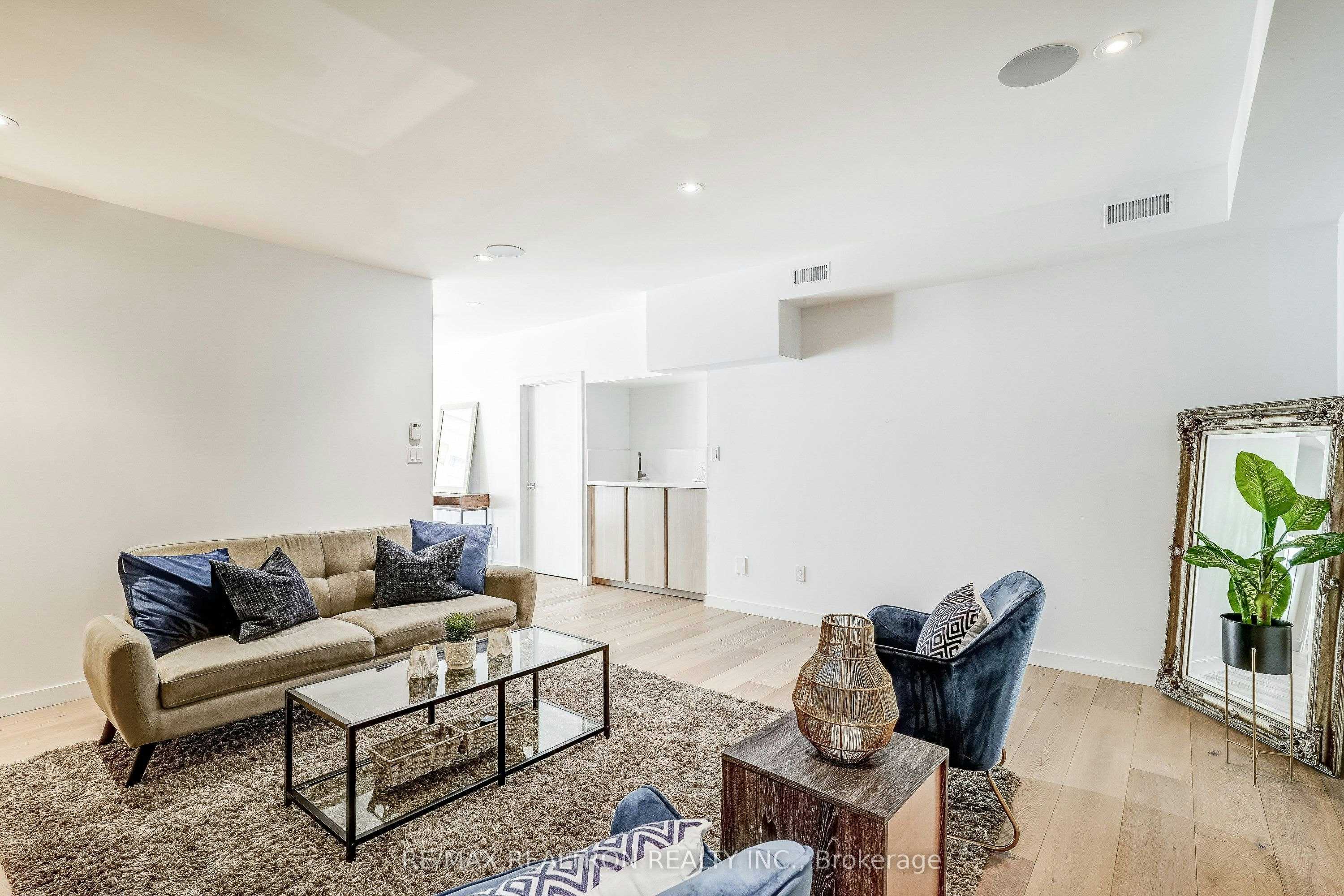 87 Otonabee Avenue, Toronto, ON, M2M 2S7 - 37