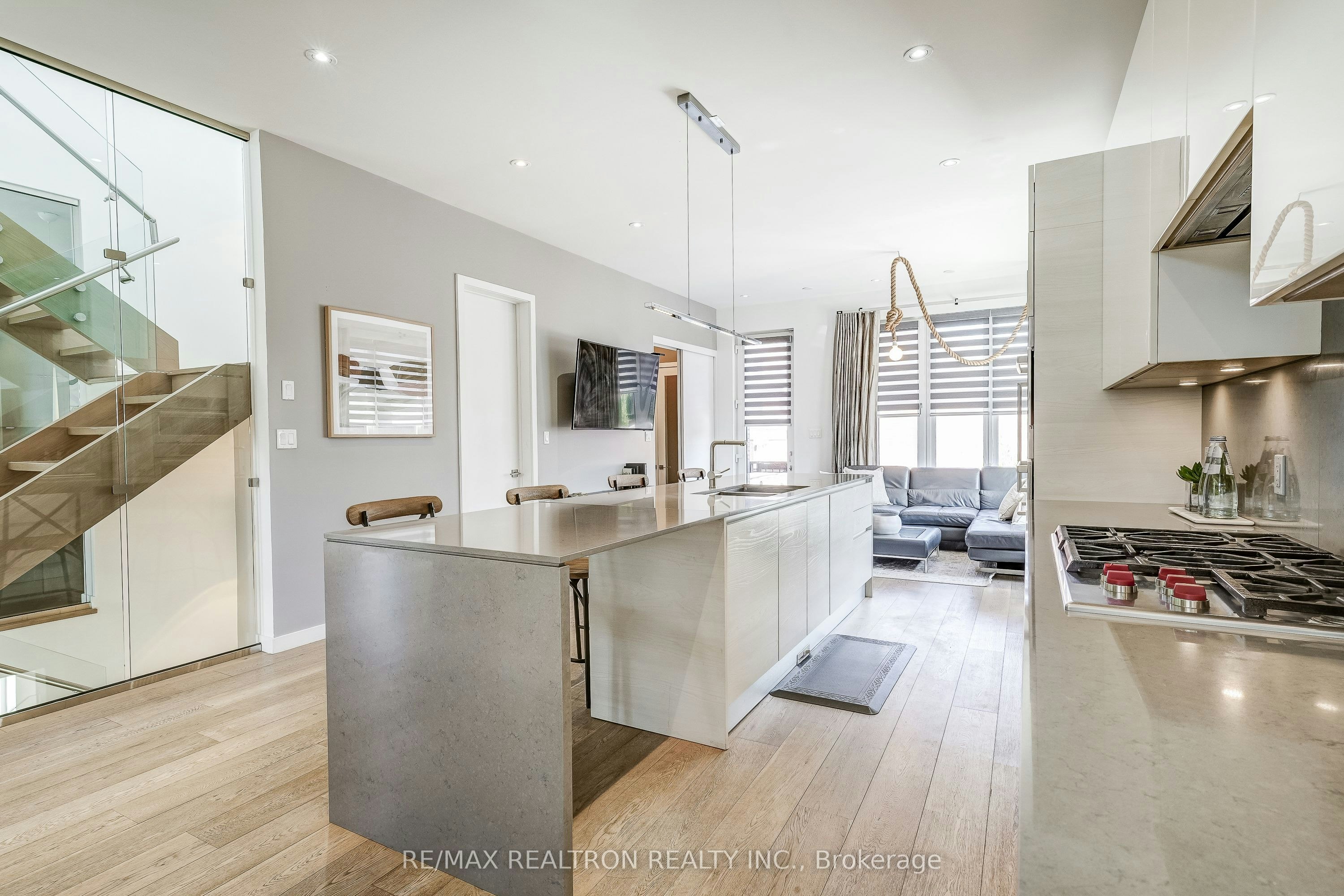 87 Otonabee Avenue, Toronto, ON, M2M 2S7 - 12
