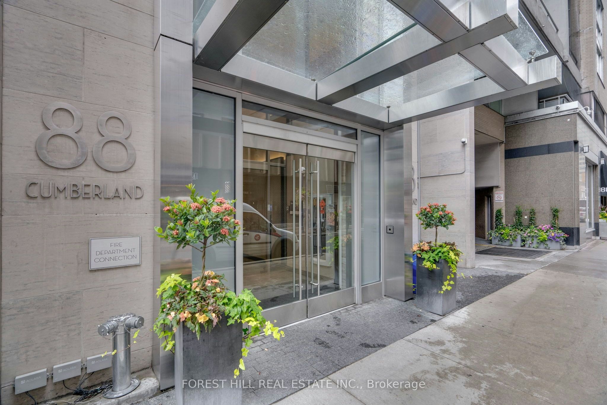605-88 Cumberland Street, Toronto, ON, M5R 1A3 - 2