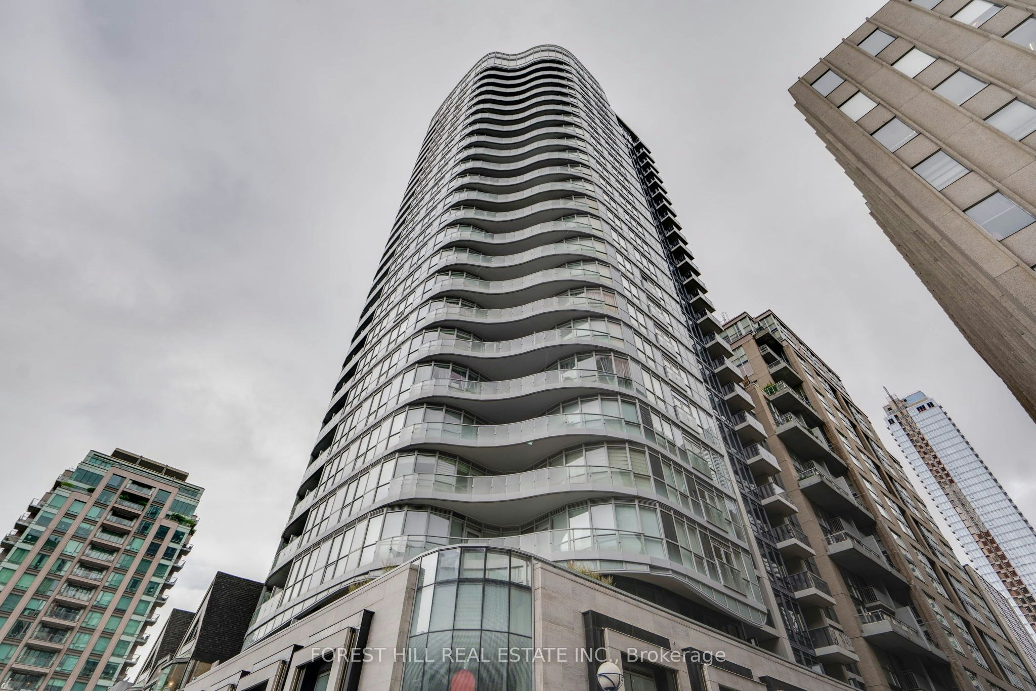 605-88 Cumberland Street, Toronto, ON, M5R 1A3