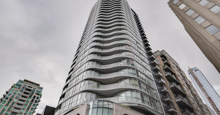605-88 Cumberland Street, Toronto, ON, M5R 1A3