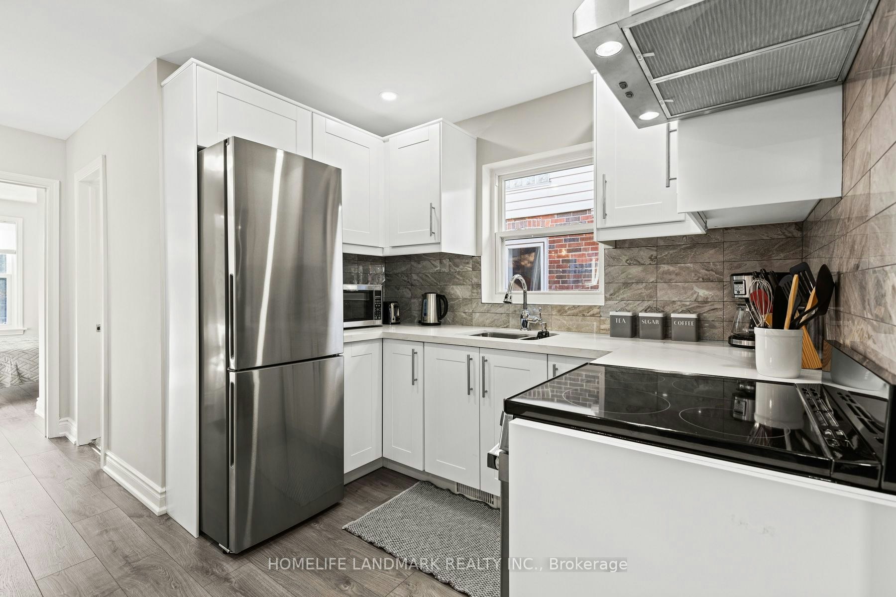 107 Parklea Drive, Toronto, ON, M4G 2J9 - 14
