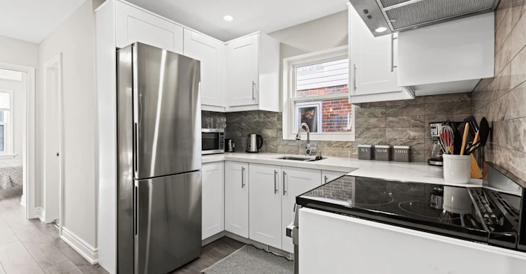 107 Parklea Drive, Toronto, ON, M4G 2J9 - 14