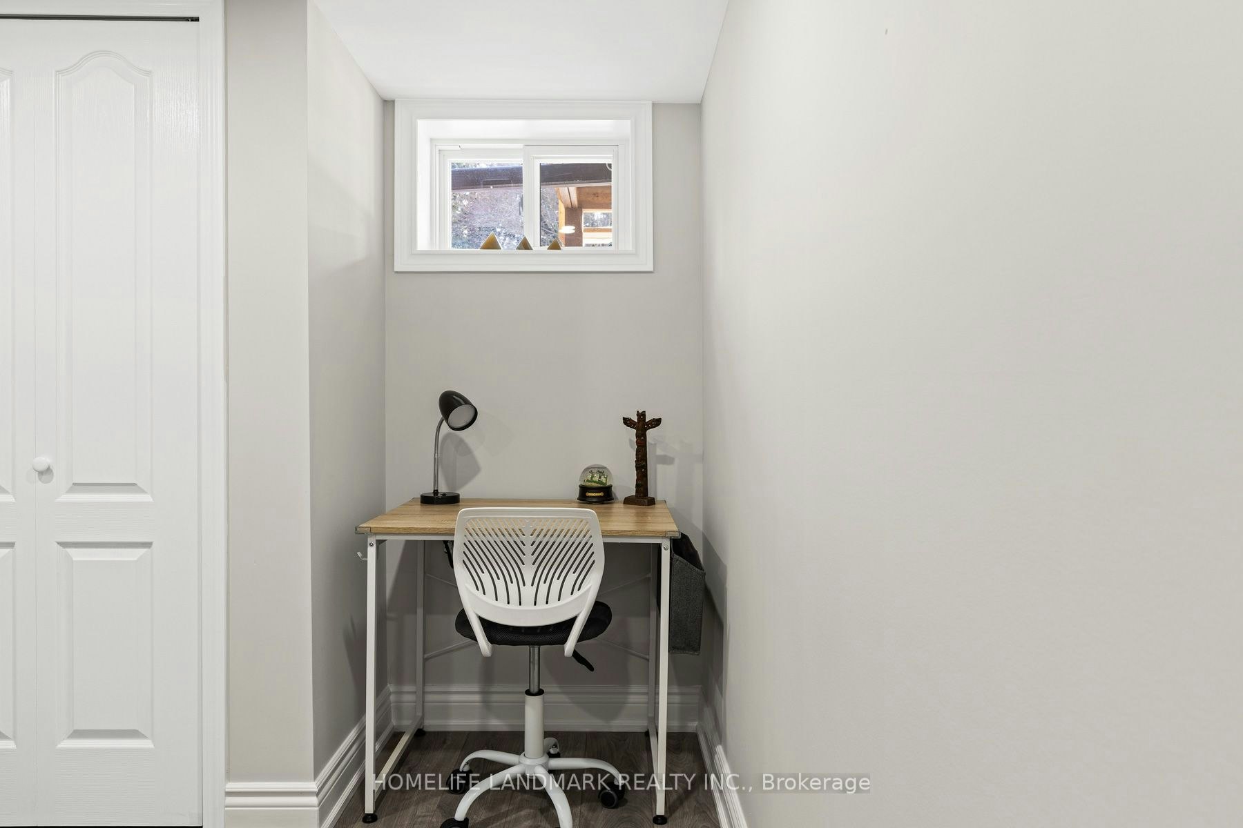 107 Parklea Drive, Toronto, ON, M4G 2J9 - 21