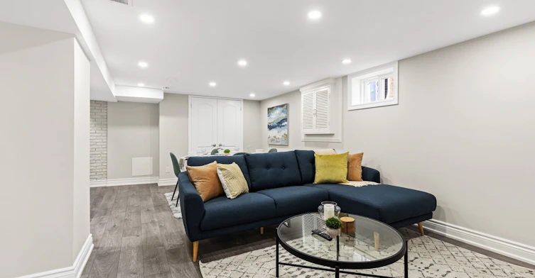 107 Parklea Drive, Toronto, ON, M4G 2J9 - 18