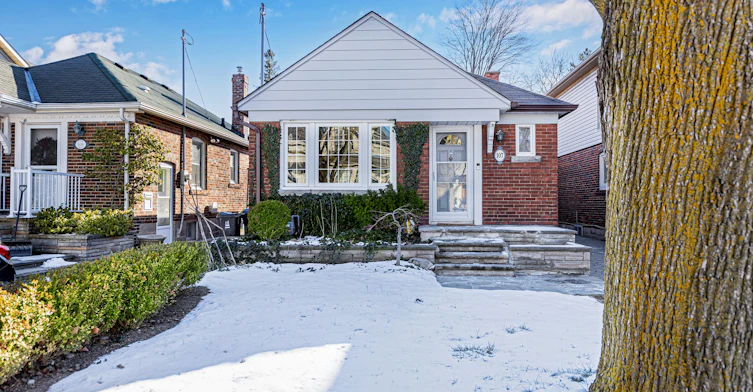 107 Parklea Drive, Toronto, ON, M4G 2J9 - 30