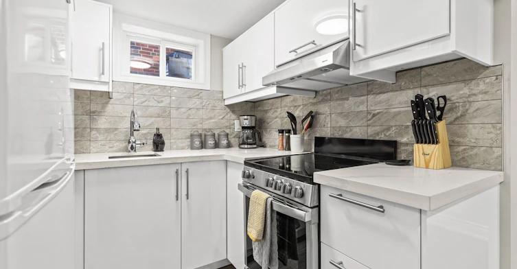 107 Parklea Drive, Toronto, ON, M4G 2J9 - 25