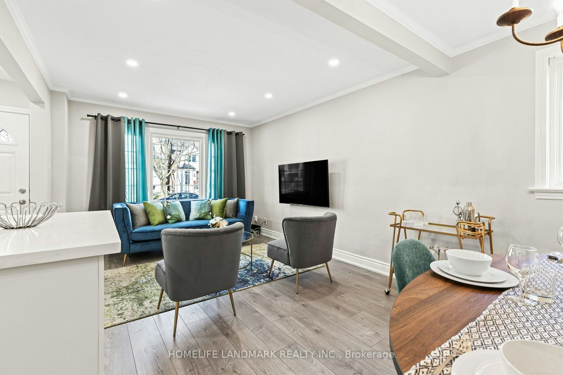 107 Parklea Drive, Toronto, ON, M4G 2J9 - 2