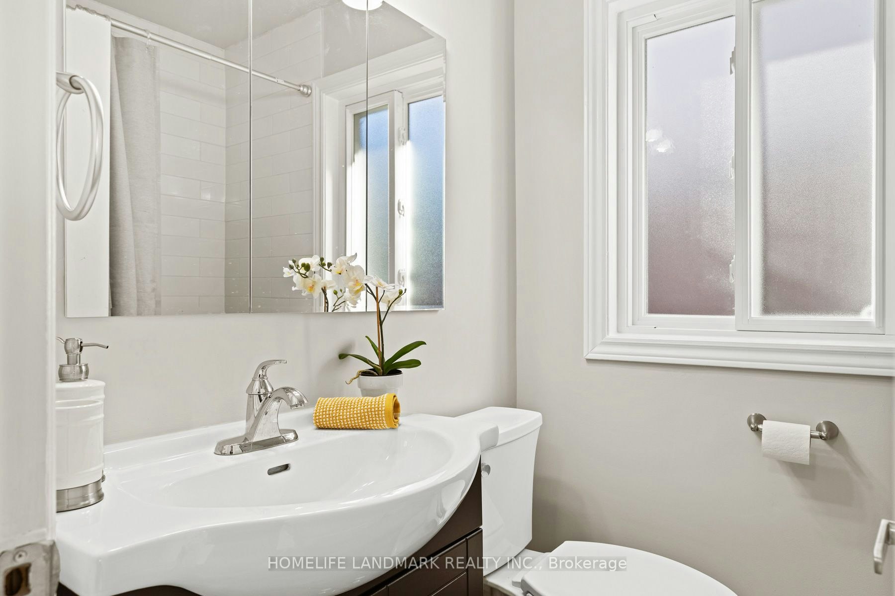 107 Parklea Drive, Toronto, ON, M4G 2J9 - 12