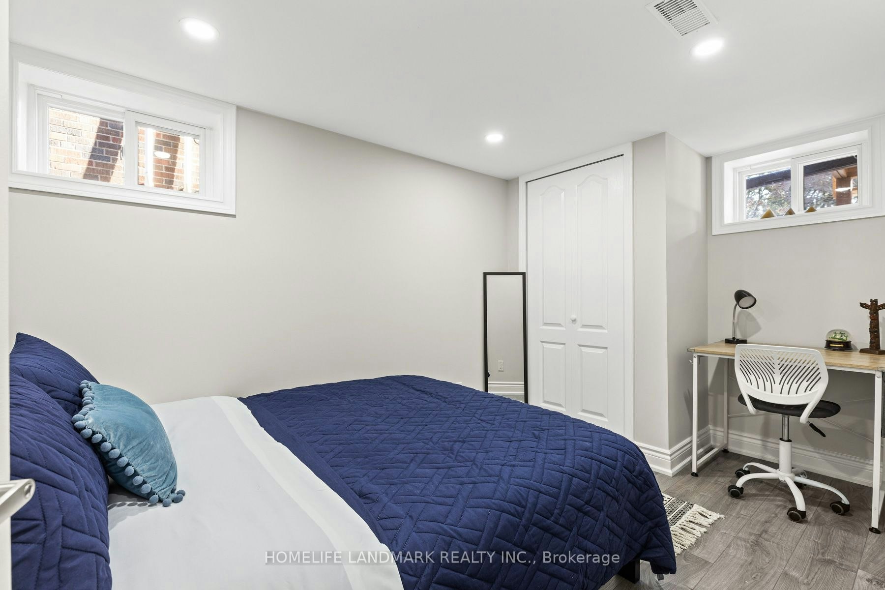 107 Parklea Drive, Toronto, ON, M4G 2J9 - 20