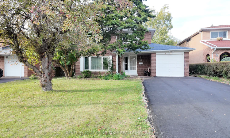 39 Waddington Crescent