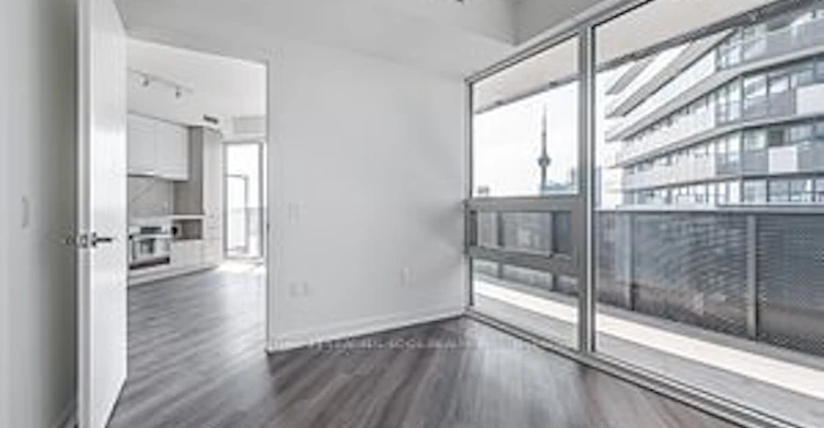 6911-138 Downes Street, Toronto, ON, M5E 0E4 - 4