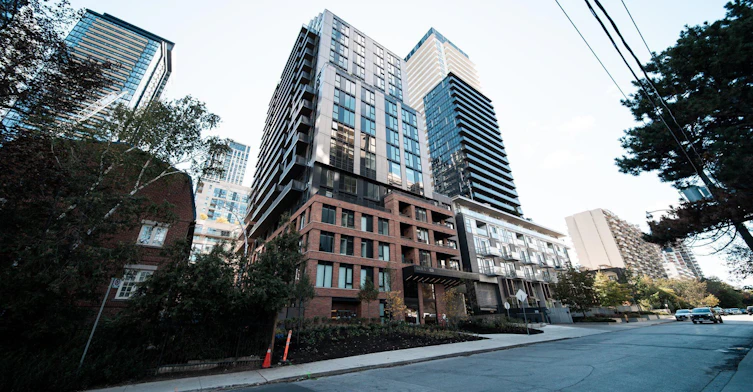 1109-109 Erskine Avenue, Toronto, ON, M4P 0G8 - 3