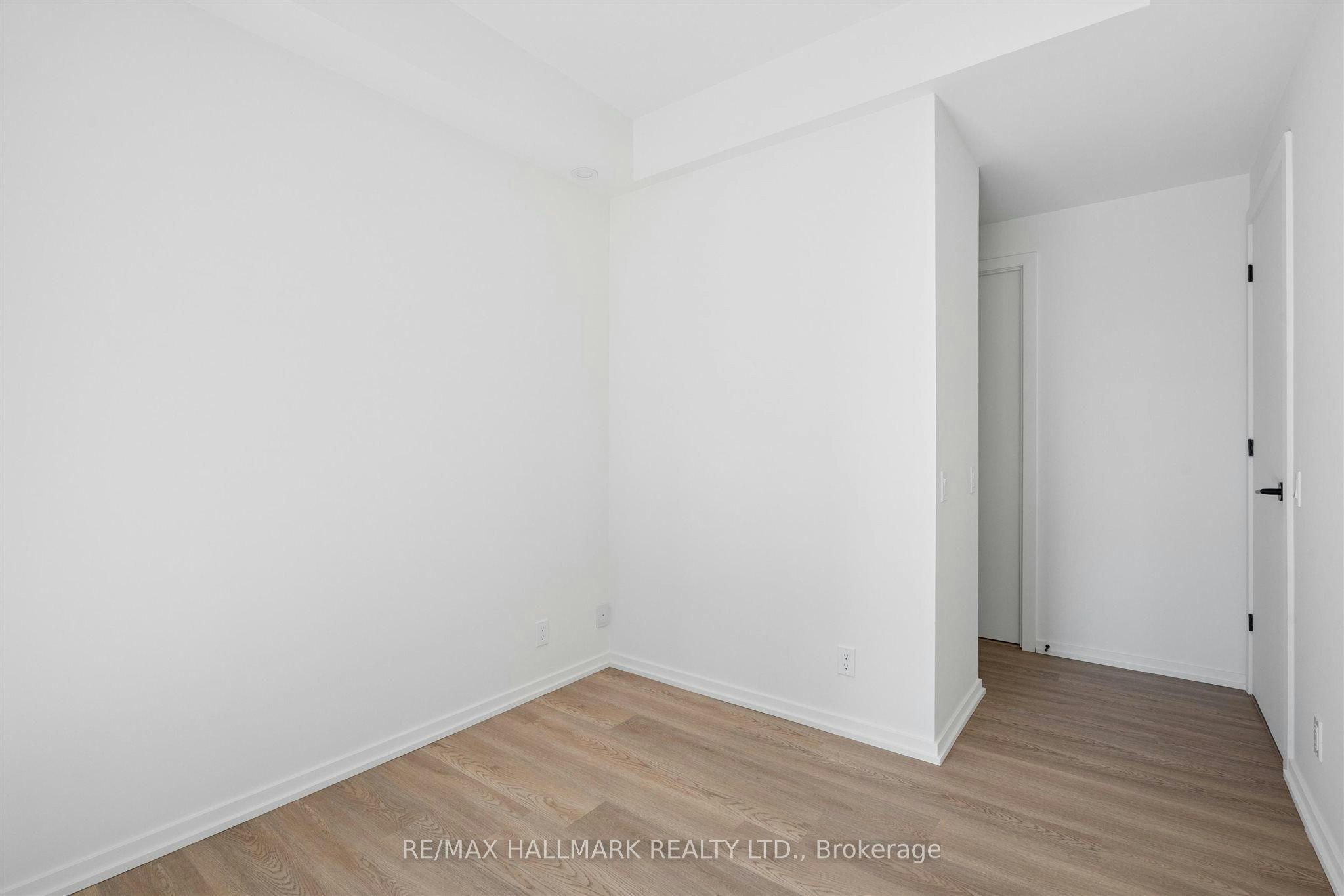 1109-109 Erskine Avenue, Toronto, ON, M4P 0G8 - 17
