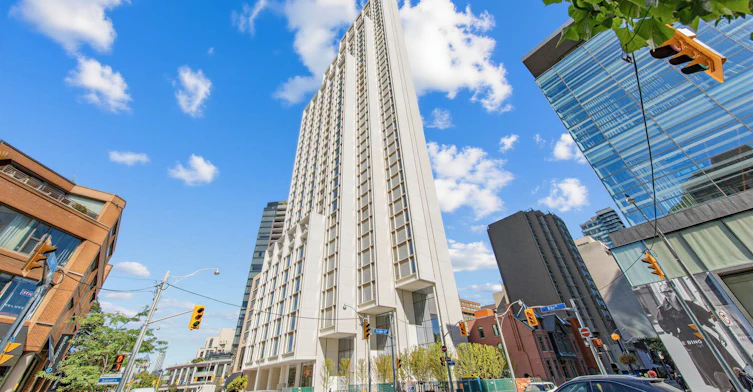 701-1315 Bay Street, Toronto, ON, M5R 2C4