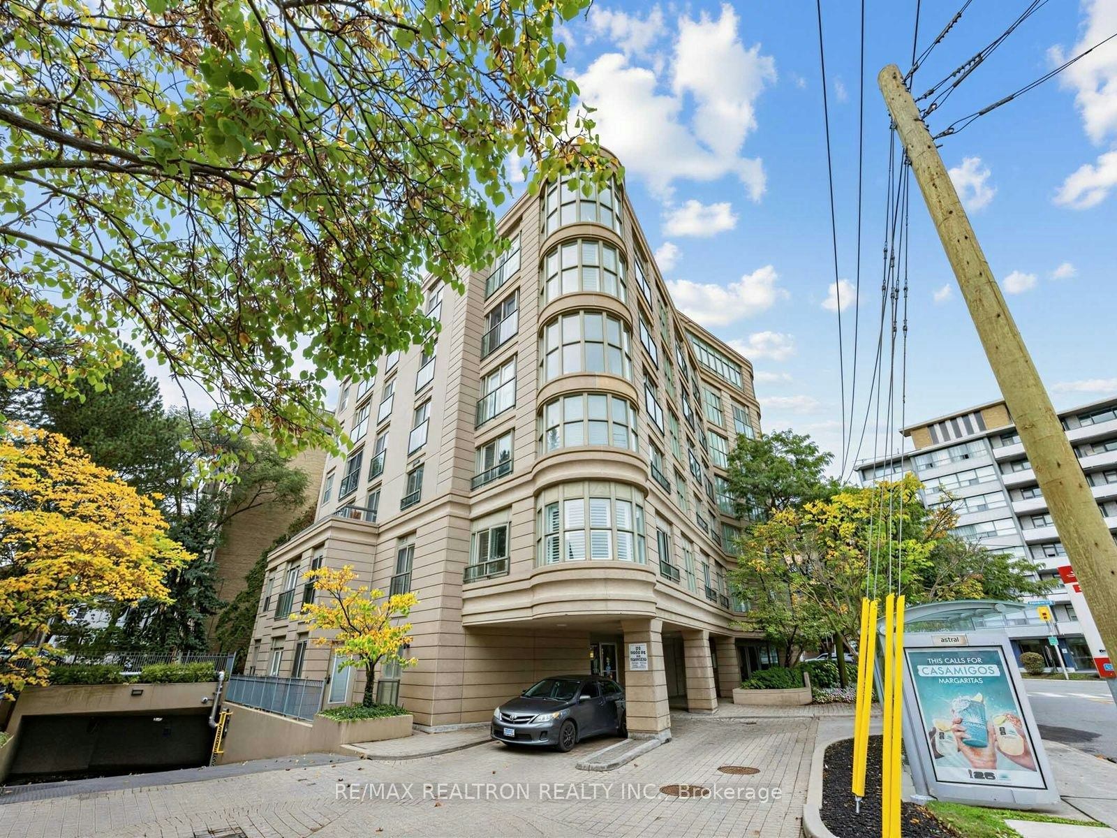 302-800 Spadina Road, Toronto, ON, M5P 3N2