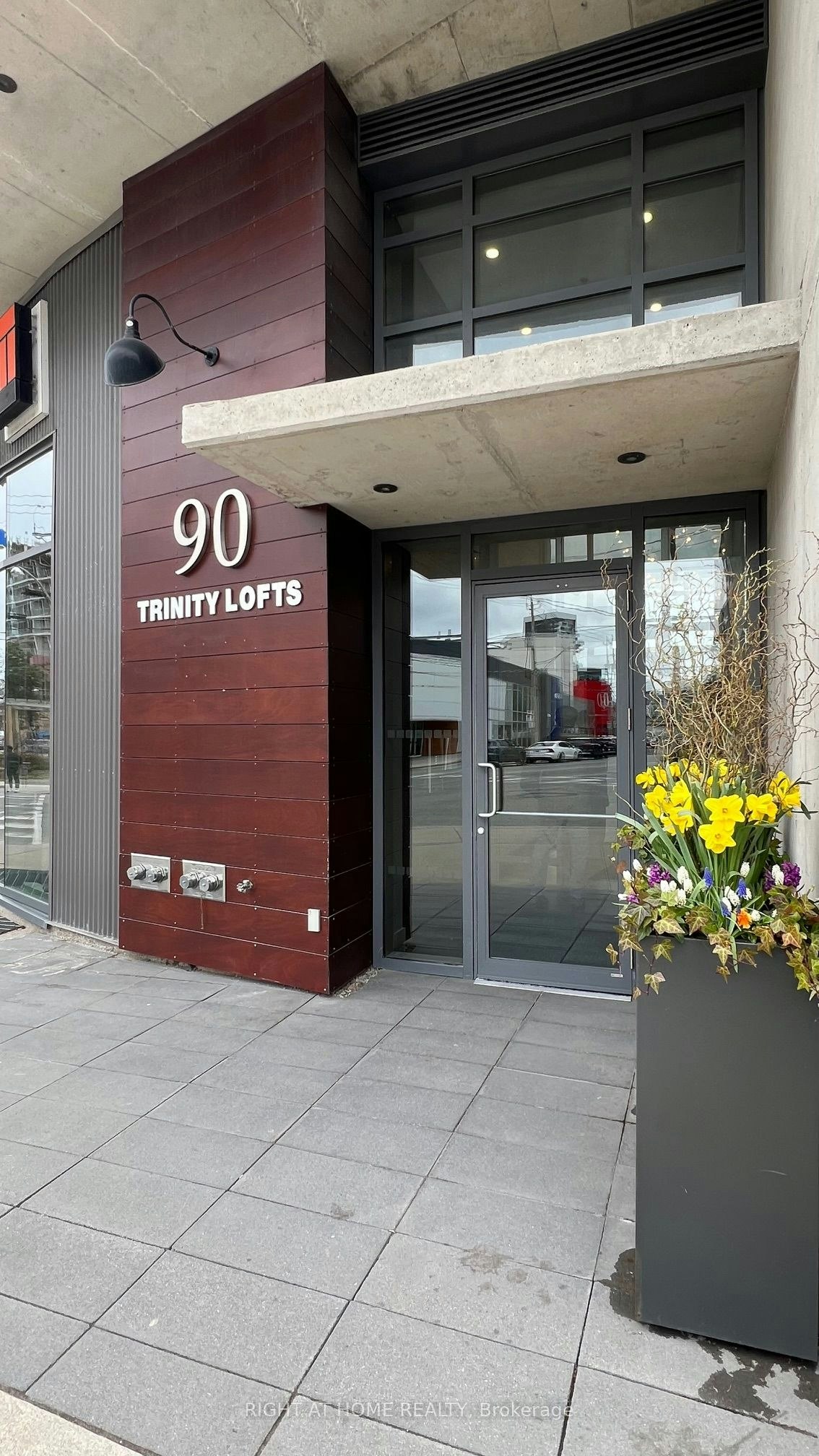 602-90 Trinity Street, Toronto, ON, M5A 0E4