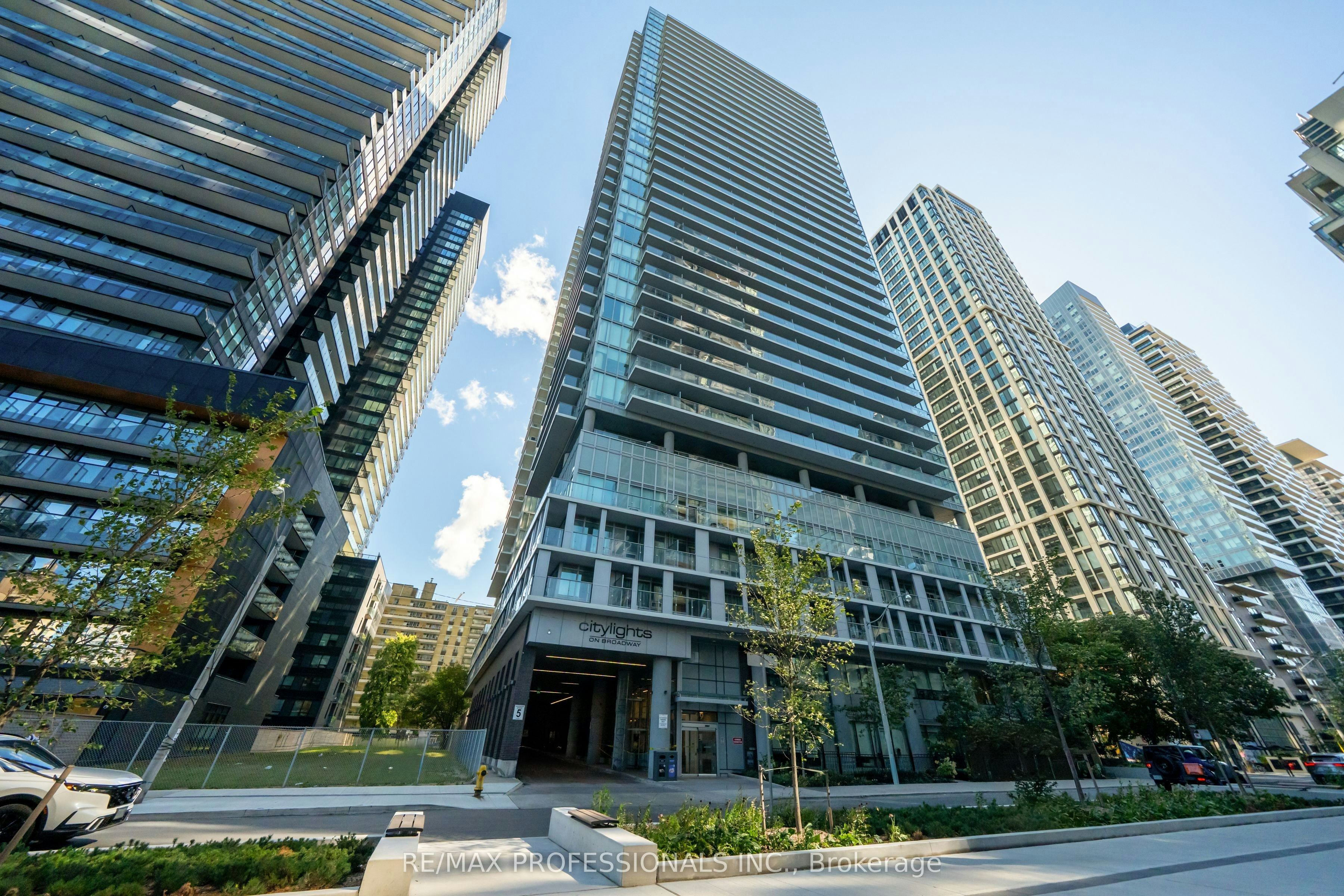 2103-99 Broadway Avenue, Toronto, ON, M4P 0E3