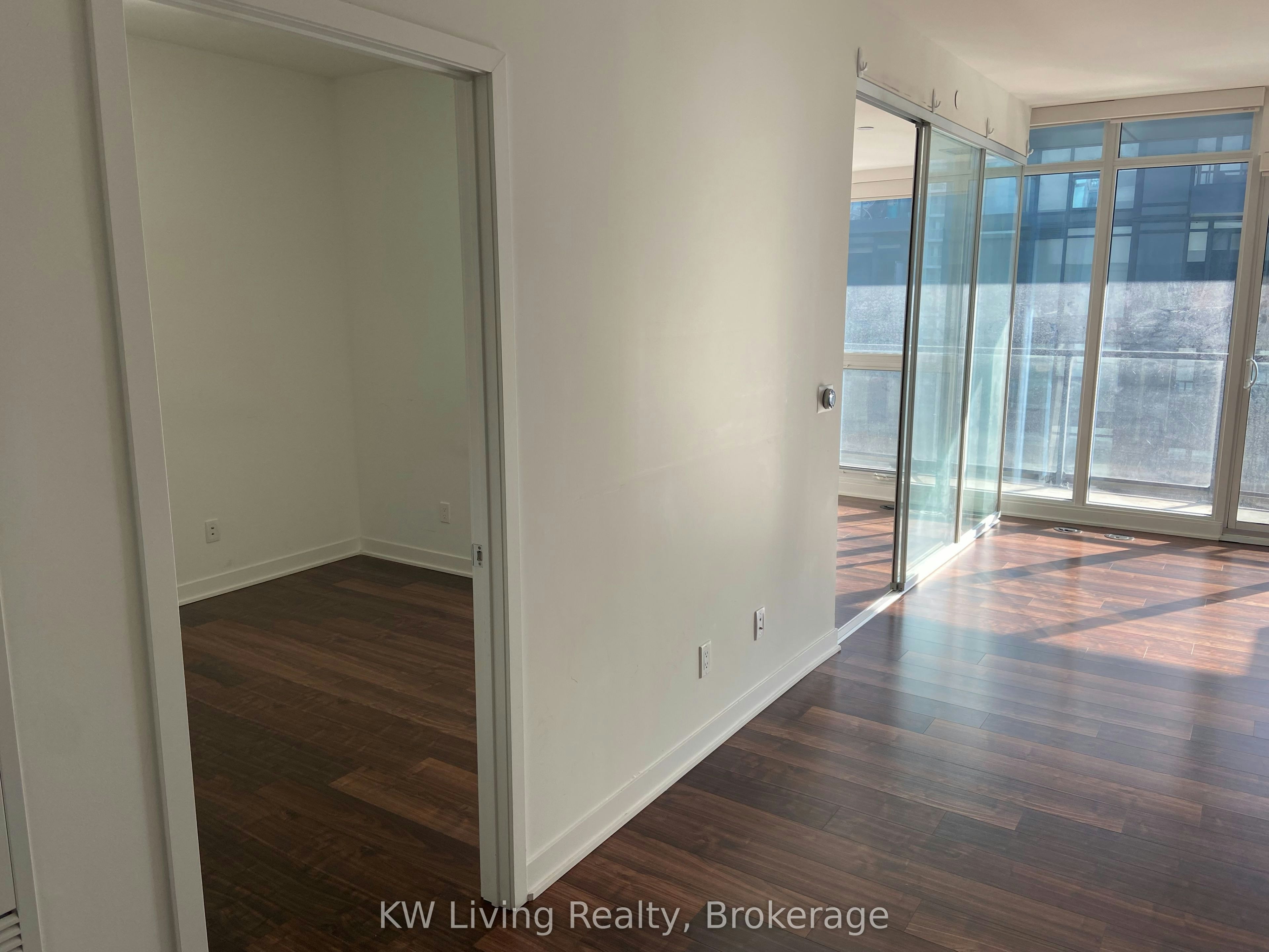908-90 Queens Wharf Road, Toronto, ON, M5V 0P2 - 4
