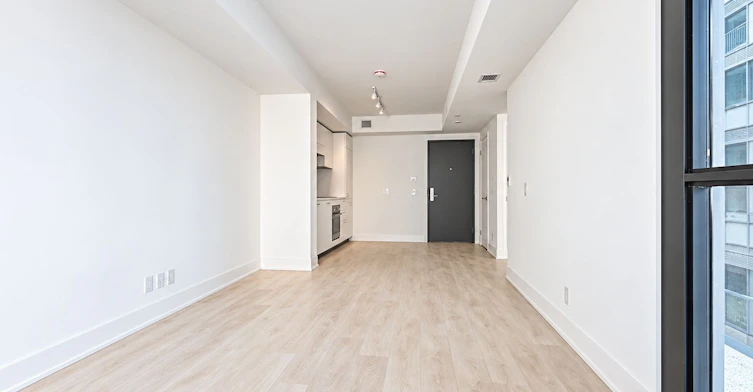 431-33 Frederick Todd Way, Toronto, ON, M4G 0C9 - 7