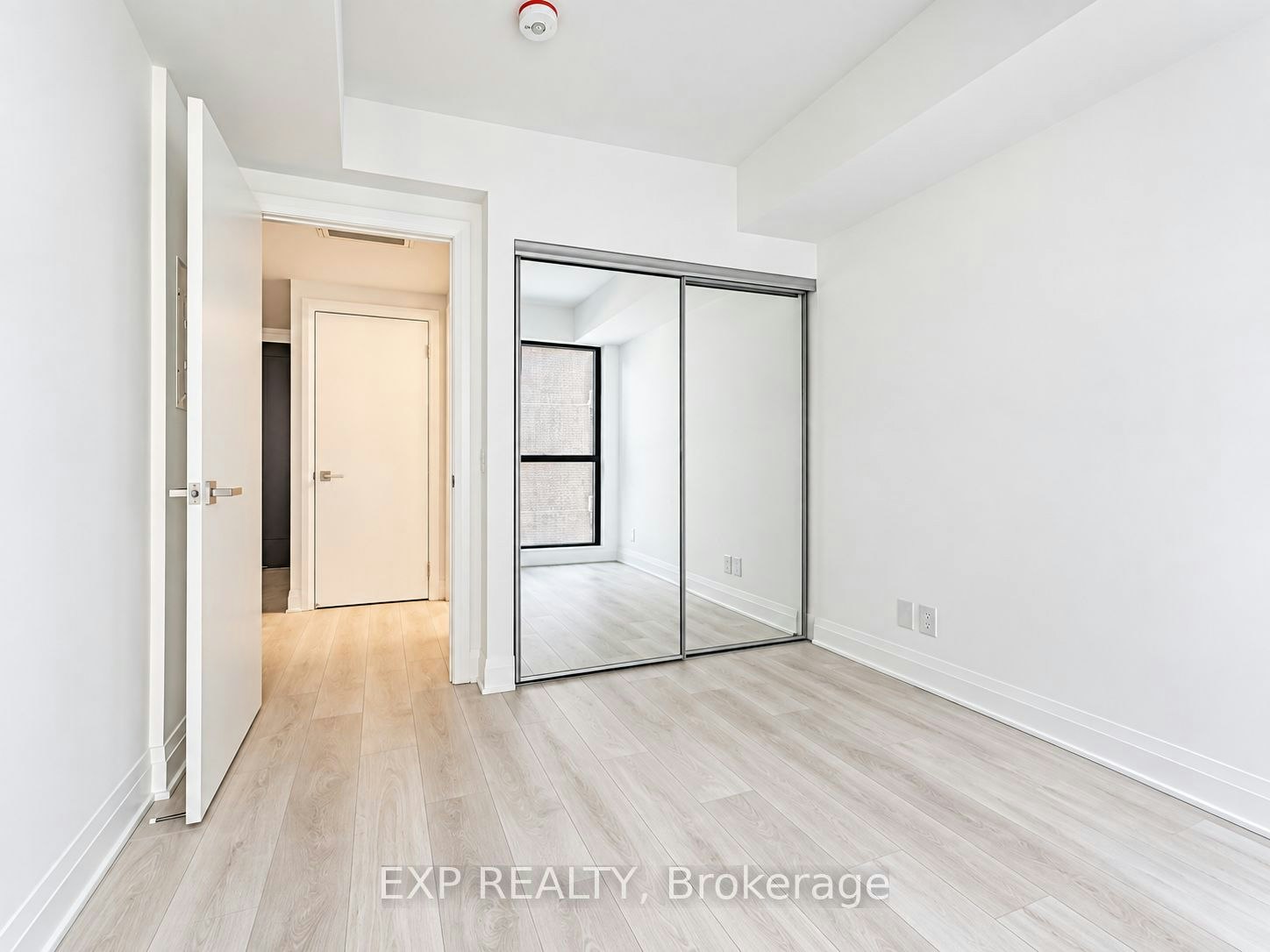 431-33 Frederick Todd Way, Toronto, ON, M4G 0C9 - 9