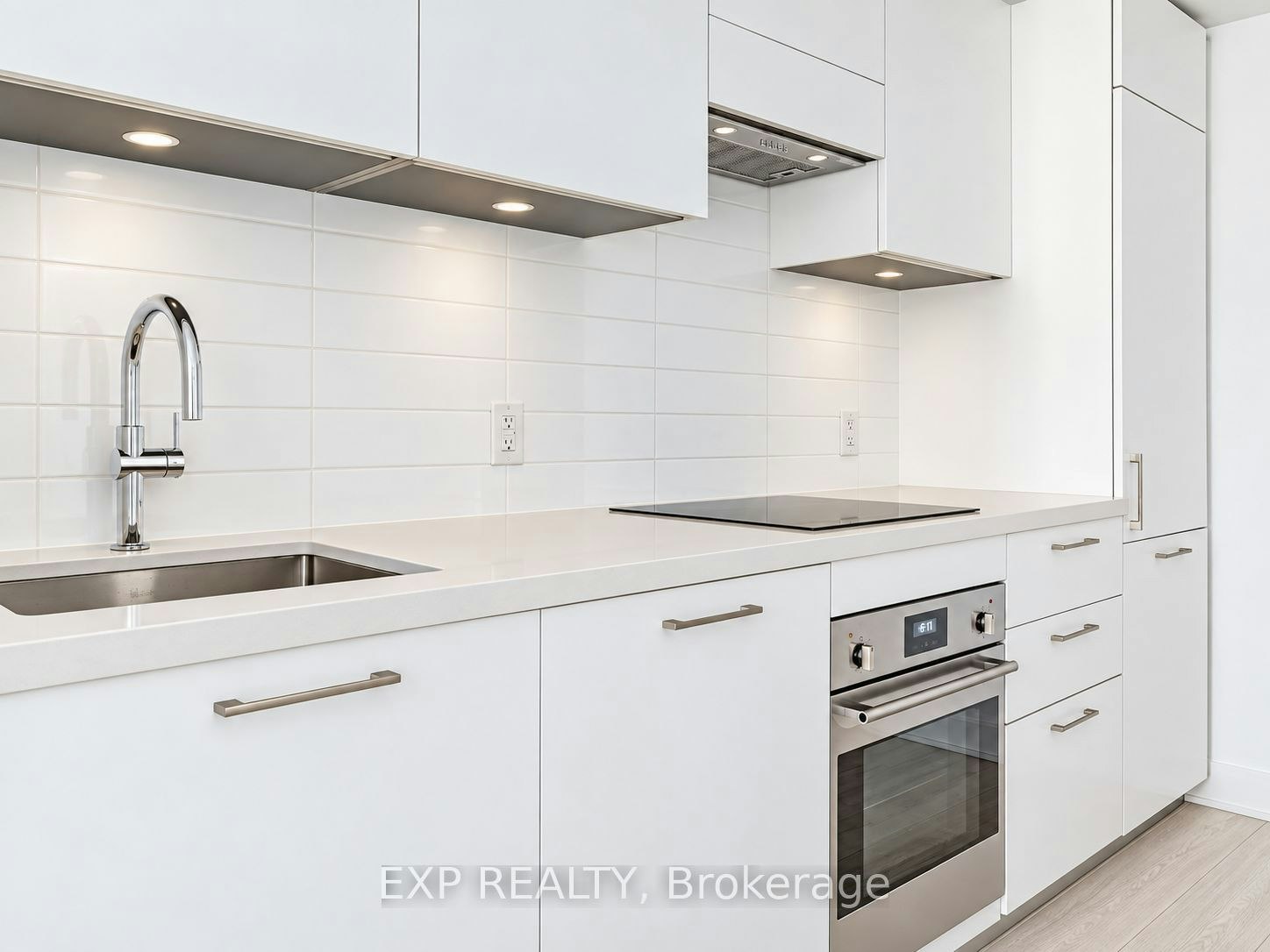 431-33 Frederick Todd Way, Toronto, ON, M4G 0C9 - 3