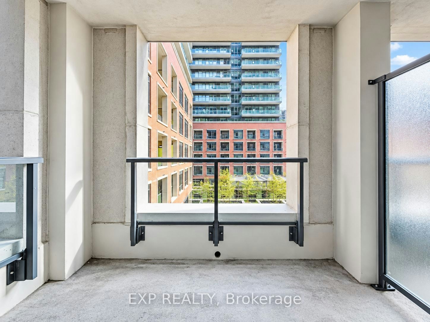 431-33 Frederick Todd Way, Toronto, ON, M4G 0C9 - 16