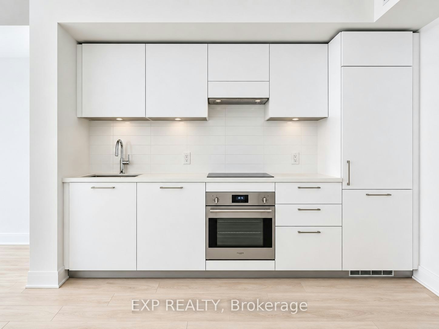 431-33 Frederick Todd Way, Toronto, ON, M4G 0C9 - 2