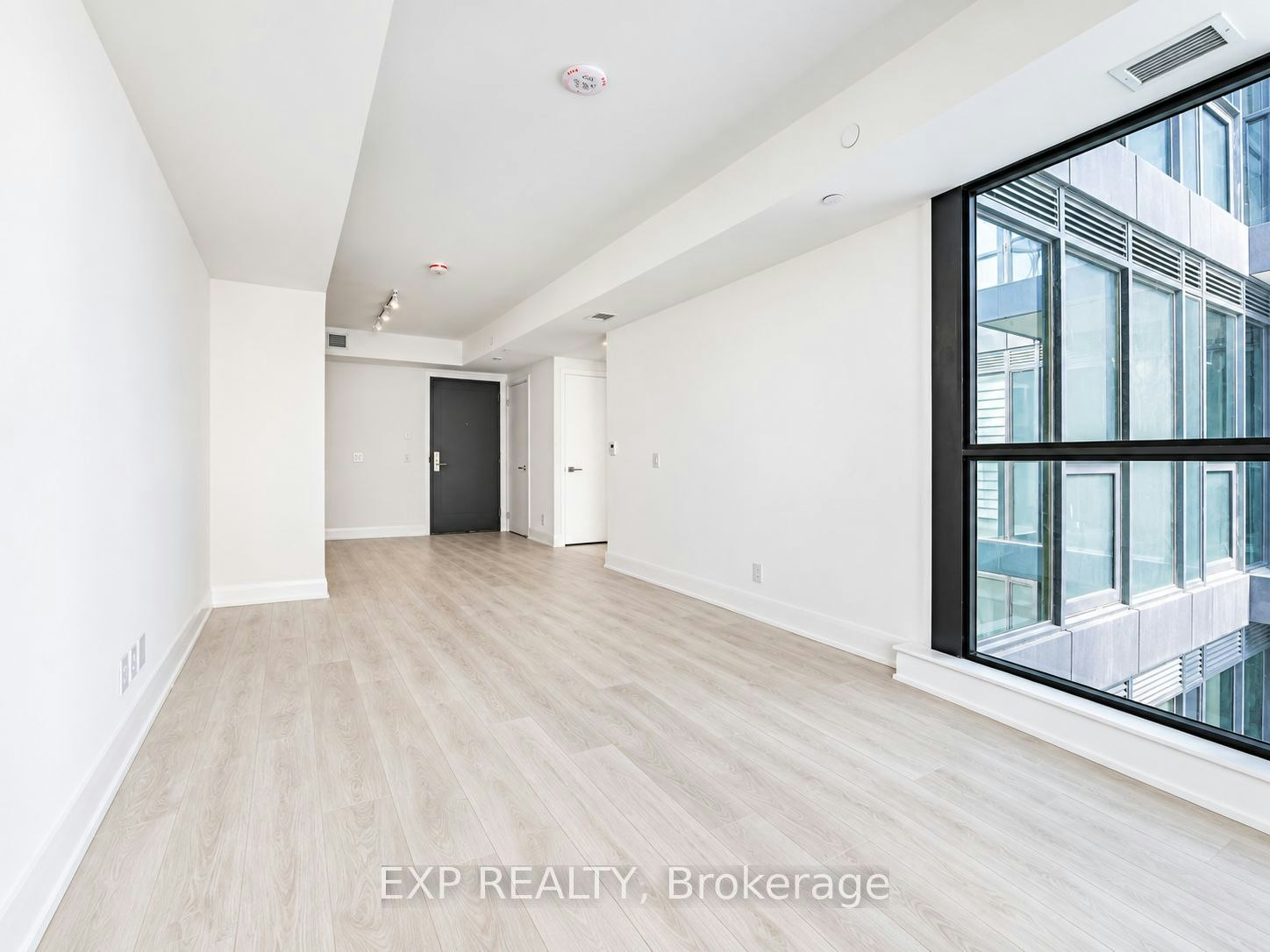431-33 Frederick Todd Way, Toronto, ON, M4G 0C9 - 6