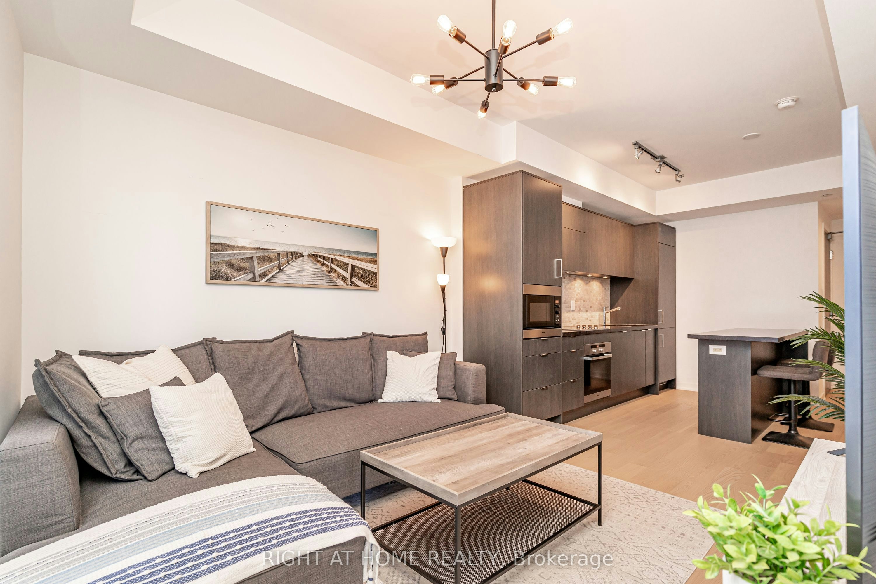 1808-21 Widmer Street, Toronto, ON, M5V 0B8 - 10