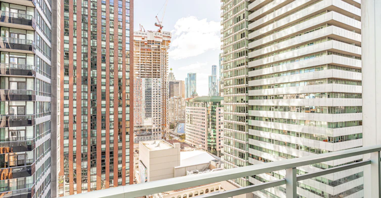 1808-21 Widmer Street, Toronto, ON, M5V 0B8 - 12