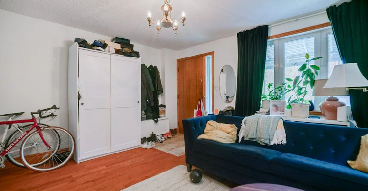 Main-53 Churchill Avenue, Toronto, ON, M6J 2B5 - 5
