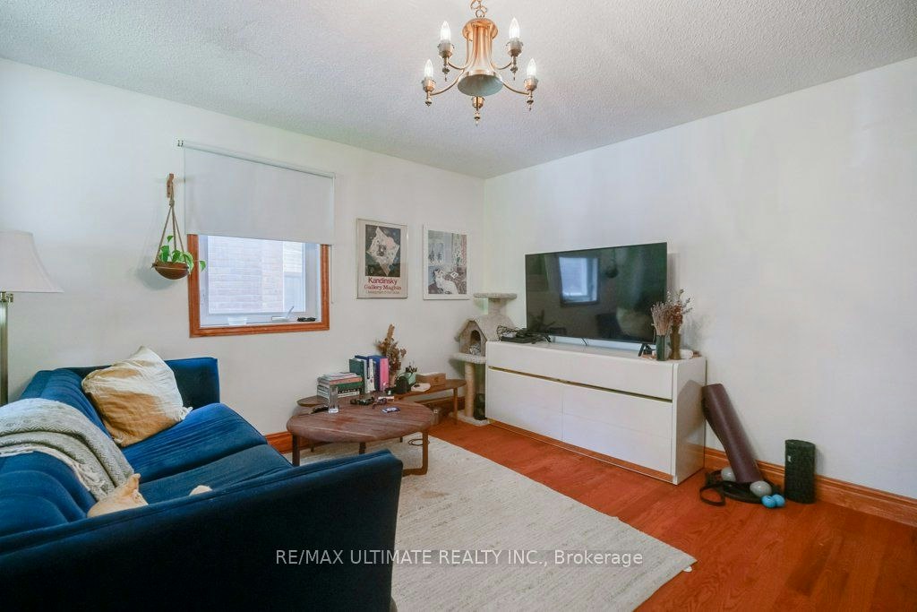 Main-53 Churchill Avenue, Toronto, ON, M6J 2B5 - 4