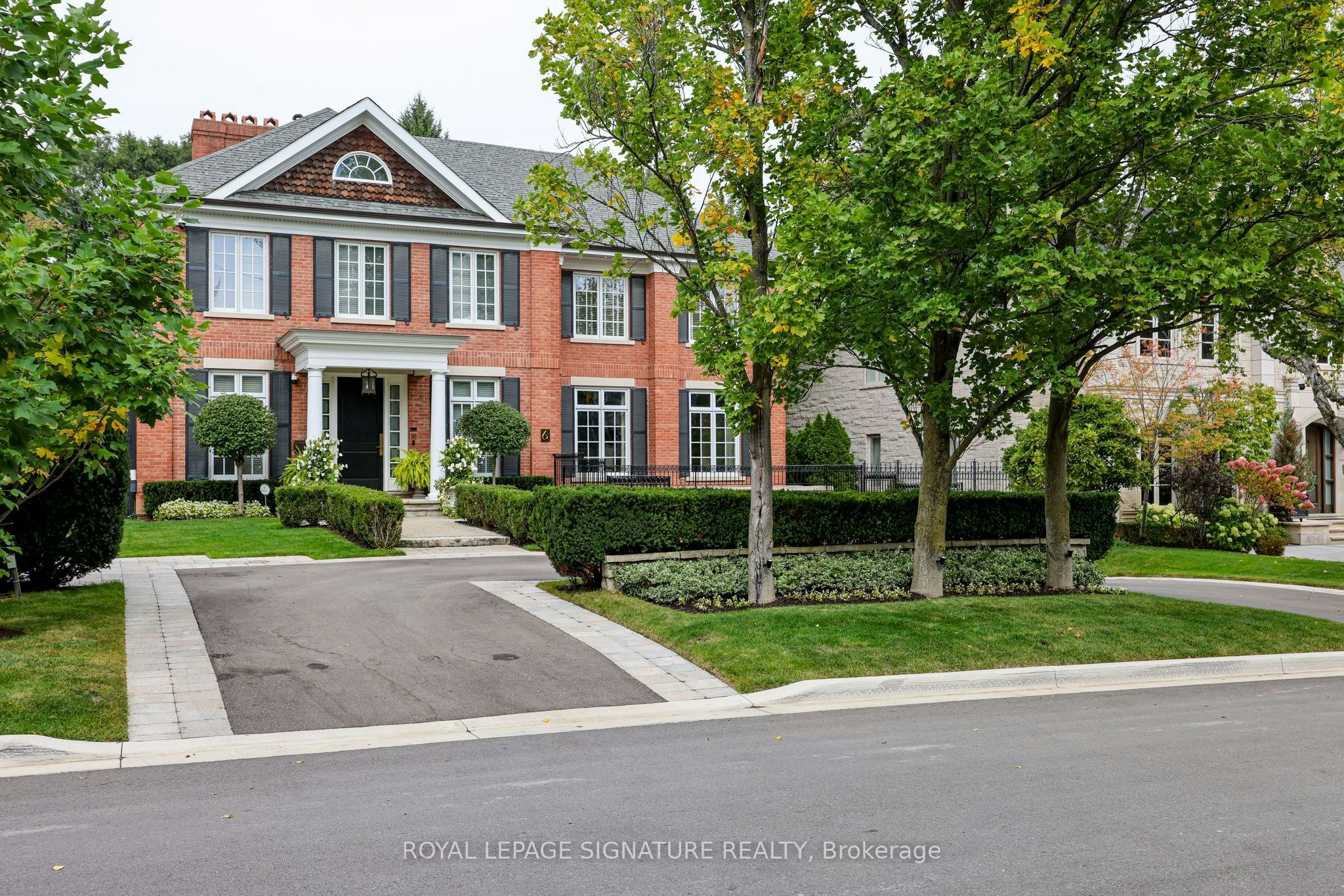 6 Vernham Avenue, Toronto, ON, M2L 2B2