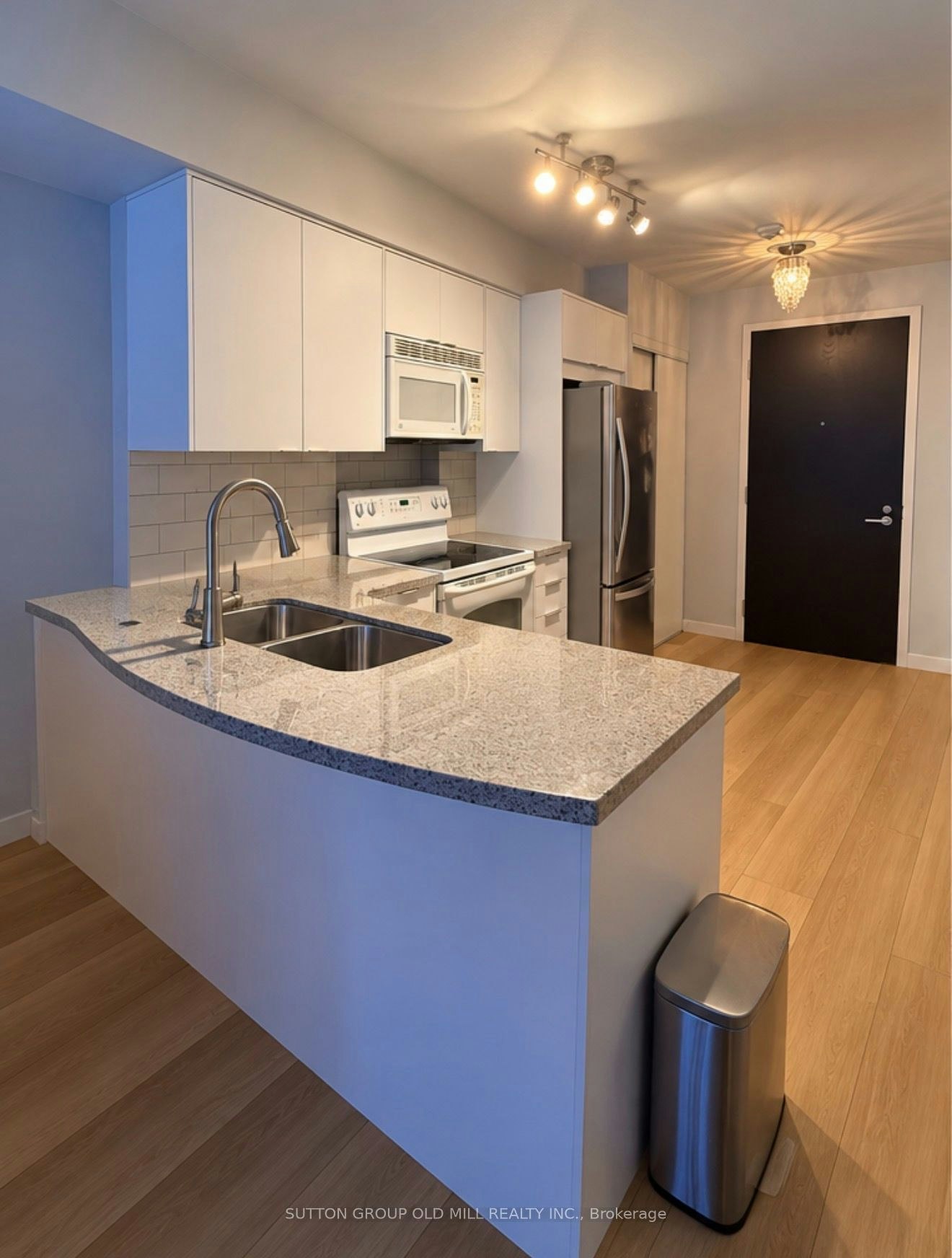 201-1005 King Street W, Toronto, ON, M6K 3M8 - 5