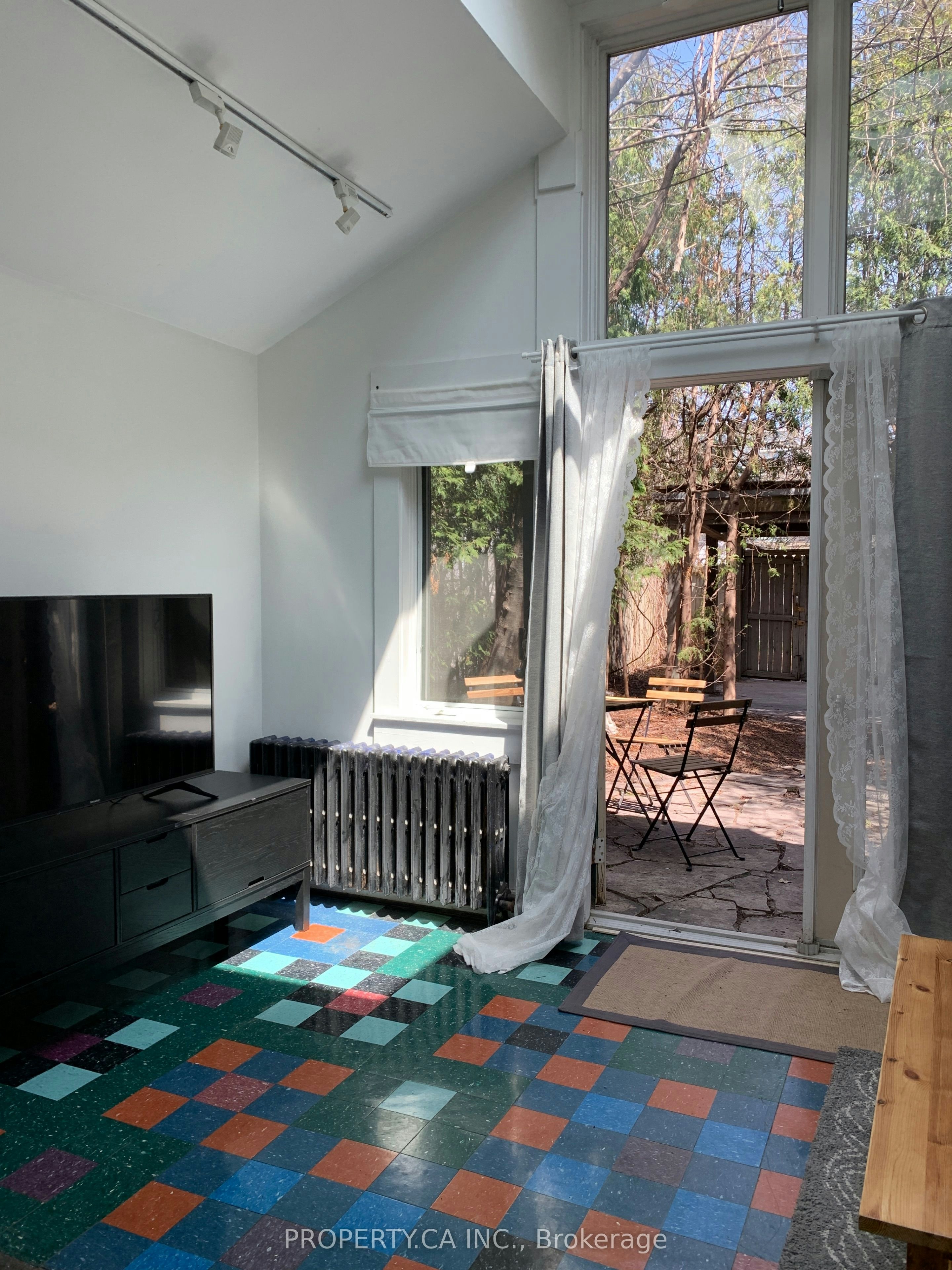 29 Lippincott Street, Toronto, ON, M5T 2R6 - 9