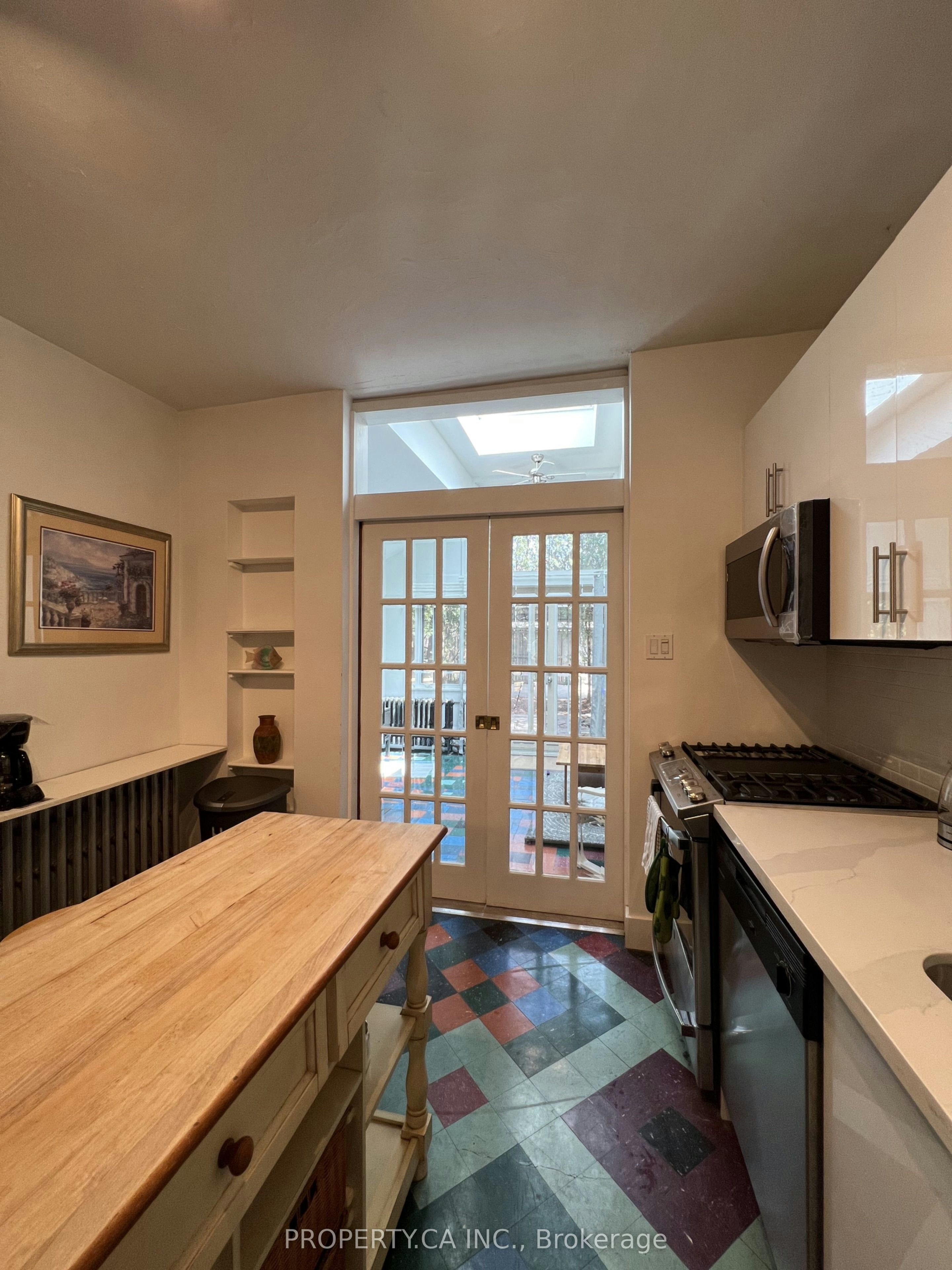 29 Lippincott Street, Toronto, ON, M5T 2R6 - 6