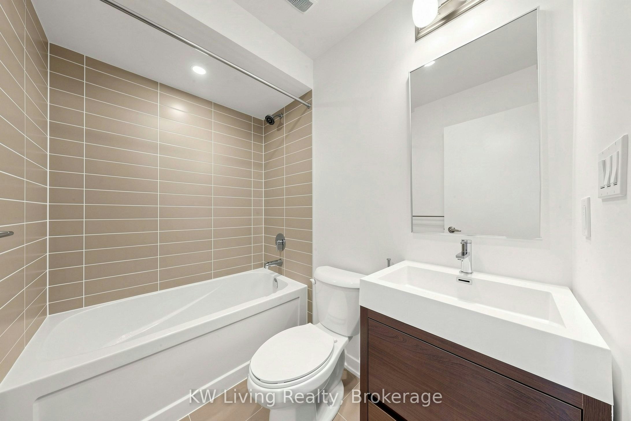Upper-106 Green Gardens Boulevard, Toronto, ON, M6A 0E5 - 13