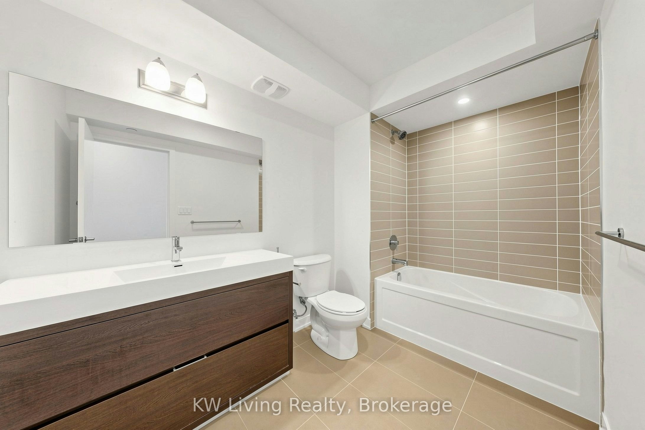 Upper-106 Green Gardens Boulevard, Toronto, ON, M6A 0E5 - 7