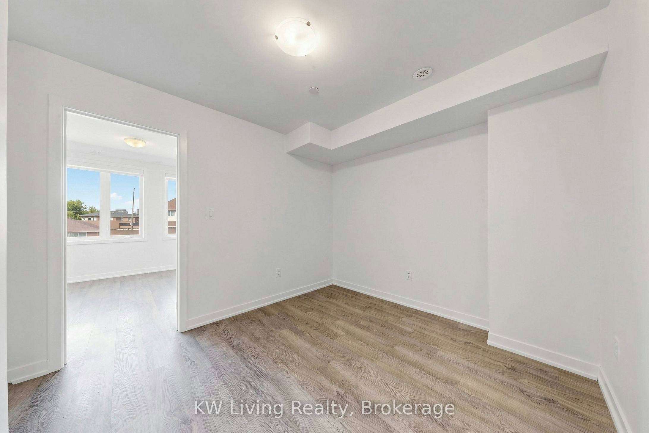 Upper-106 Green Gardens Boulevard, Toronto, ON, M6A 0E5 - 11