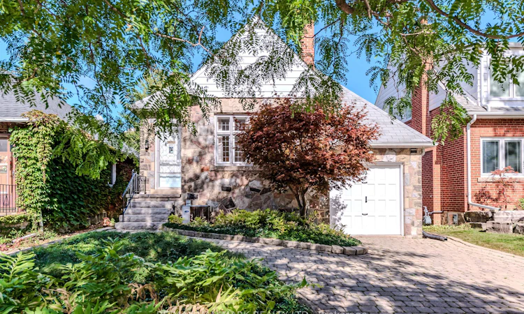 70 Parkview Avenue
