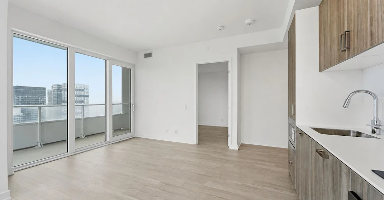 4711-88 Queen Street E, Toronto, ON, M5C 0B6 - 4