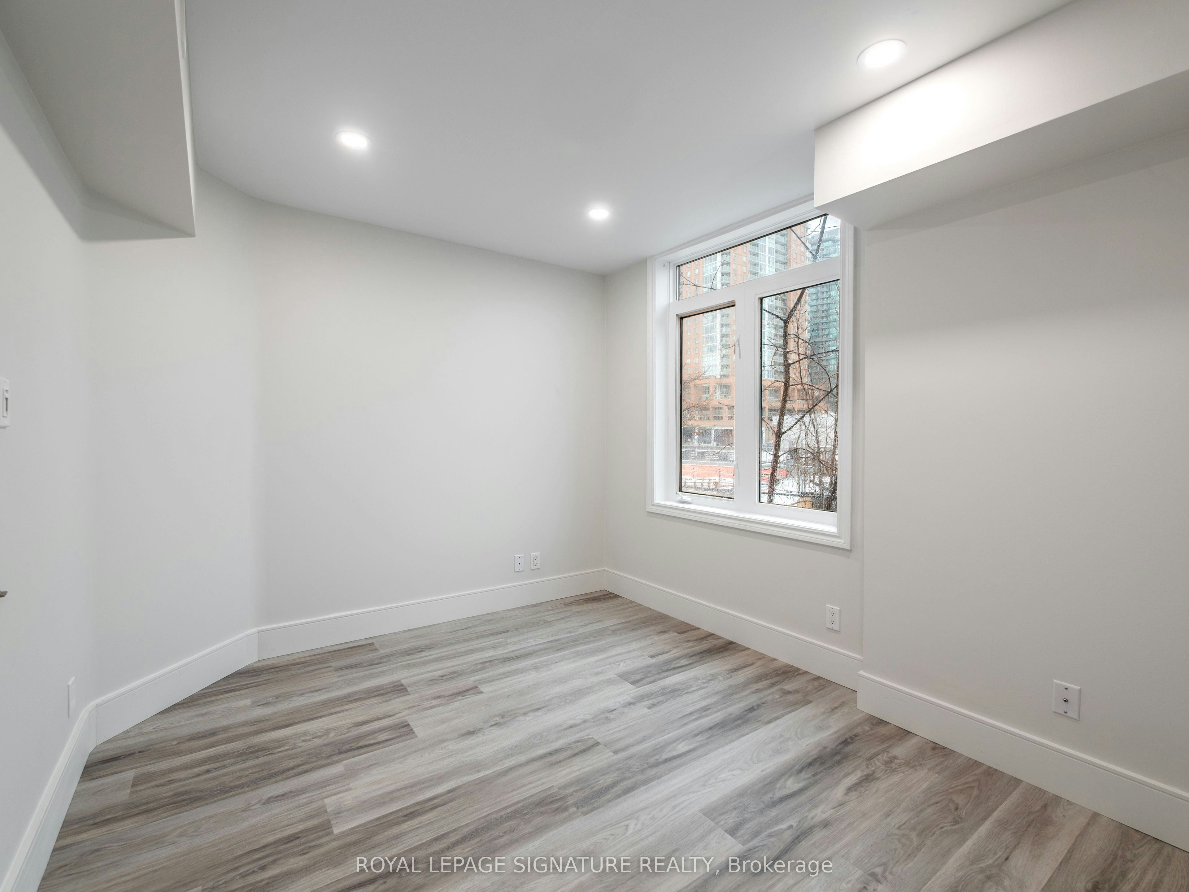 102-1 Sudbury Street, Toronto, ON, M6J 3W6 - 22