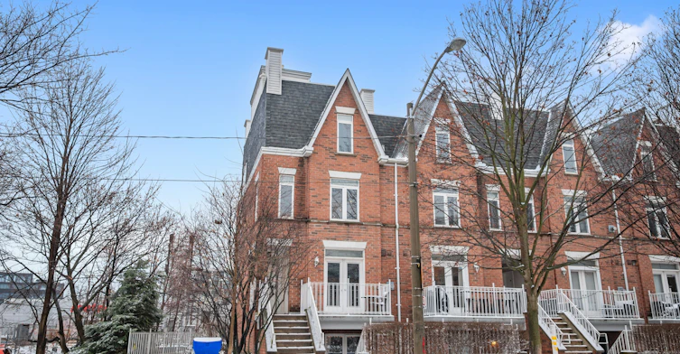 102-1 Sudbury Street, Toronto, ON, M6J 3W6