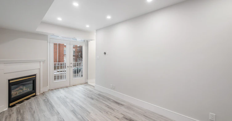 102-1 Sudbury Street, Toronto, ON, M6J 3W6 - 9