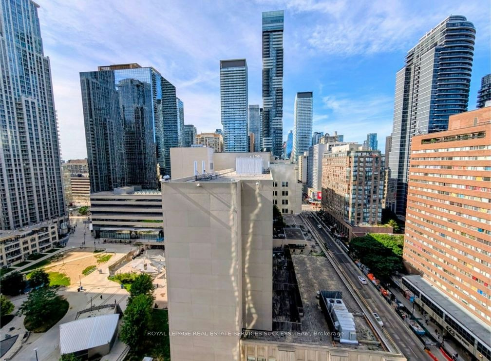 2801-386 Yonge Street, Toronto, ON, M5B 0A5 - 3