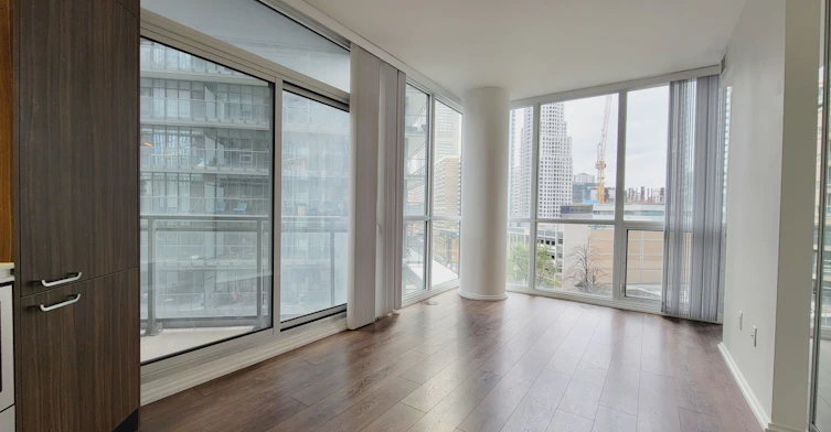 906-45 Charles Street E, Toronto, ON, M4Y 1S2 - 2