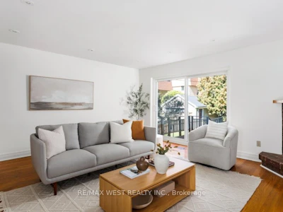 256 Erskine Avenue - 5